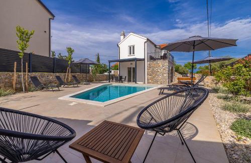 Krk Villa | Kuća za odmor ANTICA