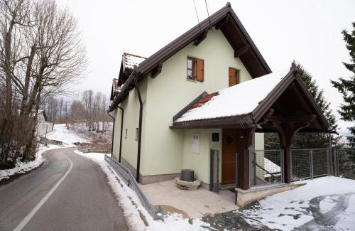 Benkovac Fuzinski Casa | Kuća za odmor Cava Fužine