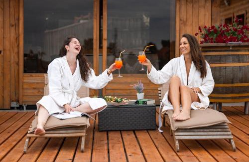 Velika Gorica Casa | Kuća za odmor Holiday Spa House Kostanjevec s bazenom,saunom i jacuzzijem,Zagreb