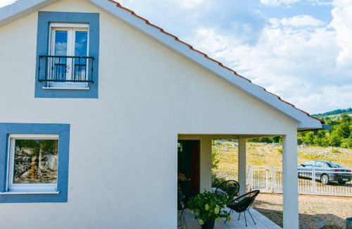 Trilj Chalet De Esquí | Kuća za odmor Zarja