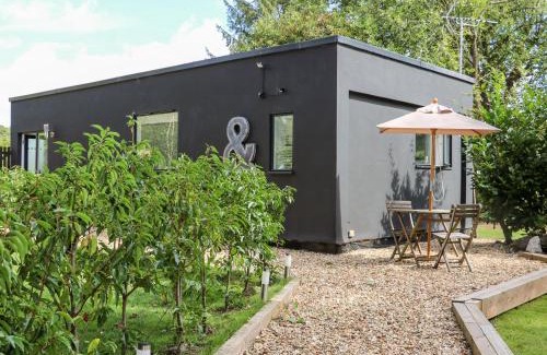 Tring Casa | Kub House