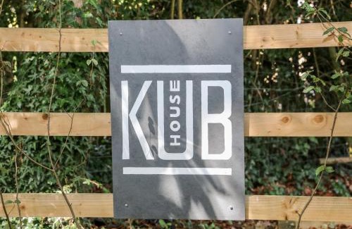Tring Casa | Kub House