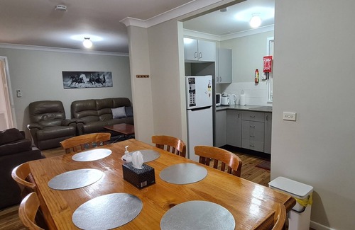 Dubbo Casa | Kubo 3 bedroom space