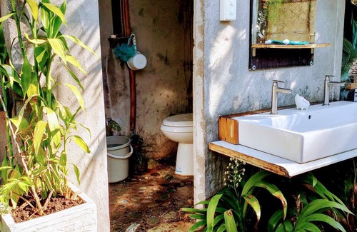Castillejos Otro | Kubo House - A Farm Life Experience