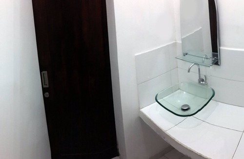 Legian Hotel | Kubu B'dauh Homestay