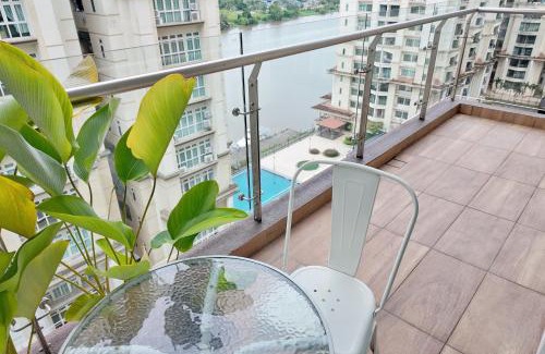 Kuching Apartamento | Kuching City Riverine Diamond by Bed and Brew Staycation