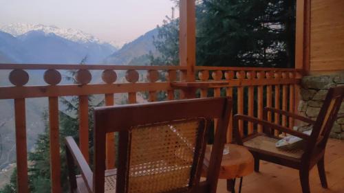 Banjar Complejo | Kudrat - A Boutique Homestay- Tirthan Valley