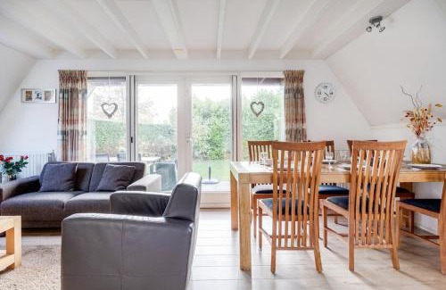 Zwiggelte Casa | Kuifeend I Chalet met Modern Interieur