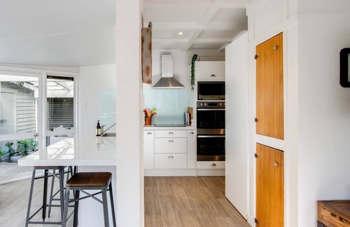 Clifton Casa | Kuku Villa - Te Awanga Holiday Home