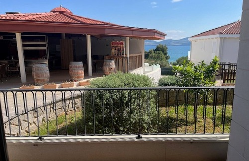Drace Apartamento | Kula Fancy Apartments - One-Bedroom Apartment with Terrace Ground Floor A1