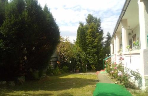 Hollohaza Casa | Kulcsosház vendégház