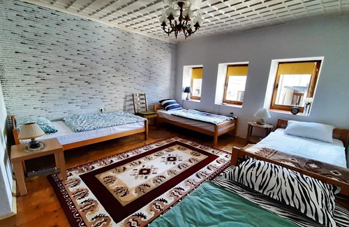 Gjakova Casa | Kulla Dula Guesthouse