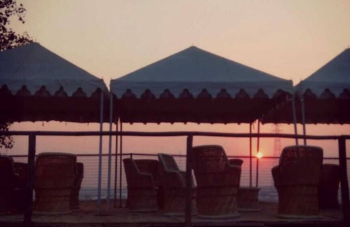 Naini Cabaña | KUMBH CAMP OM