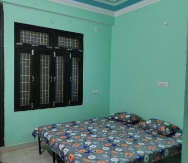 Jhusi Casa | kumbh stayzzz