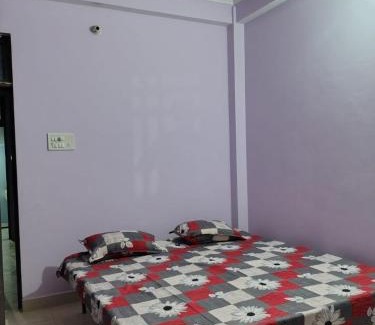 Jhusi Casa | kumbh stayzzz