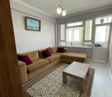 Buyukcekmece Apartamento | Kumburgaz Sahilde, Sitede, Konforlu, Manzaralı ve Klimalı Daire