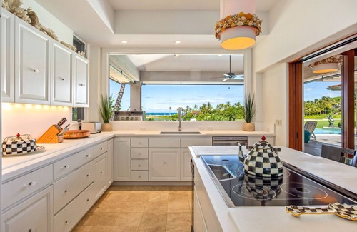 Kaupulehu Casa | Kumukehu 15 – Best Location & Ocean Views | Onsite Staff & Daily Housekeeping