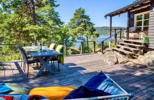 Skiptvet Municipality Casa | Kunstnerhytte med panoramautsikt på Furuholmen