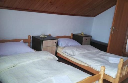 Canton 10 Chalet De Esquí | Kupres Desktop - mountain house