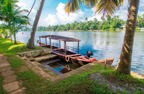 Champakulam Cama Y Desayuno | Kurialacherry House Alleppey