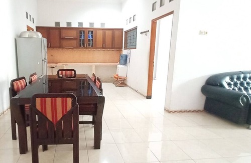 Sinduadi Casa | Kurnia homestay por idhomestay