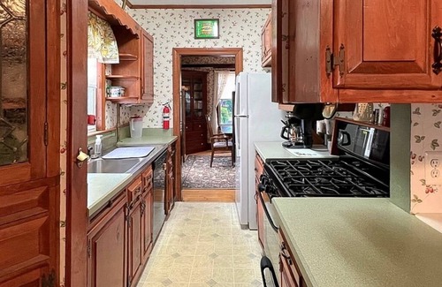 York Beach Casa | Kurtz Cottage - Y856 Brought to you by GetAway Vacations