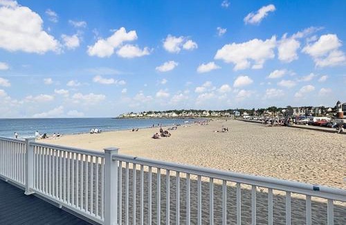York Beach Casa | Kurtz Cottage - Y856 Brought to you by GetAway Vacations