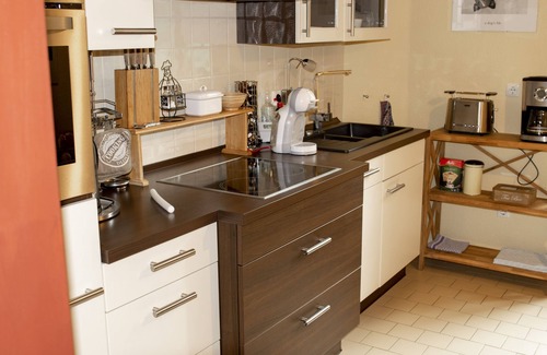 Hundsdorf Condominio | Kutscherhaus am Weiher-Westerwald, Schneeweischen - tranquilidad rural y relajación