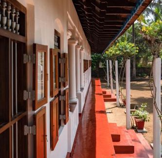 Alappuzha Casa | Kuttanad Kayak Club by Lexstays
