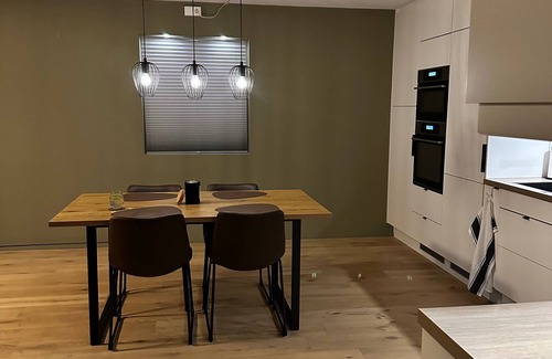 Tromso Apartamento | Kvaloysletta - 2 Bed Apartment - Free Parking