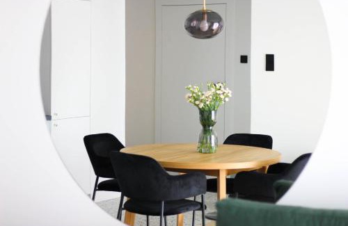 Zaspa Apartamento | Kwadrat Hallera