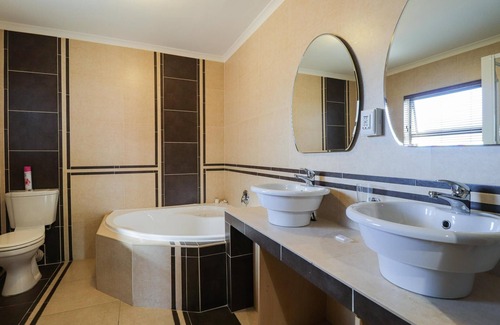 Cape Town Casa | Kwantu Guesthouse 3