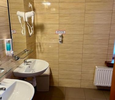 Łowicz Cama Y Desayuno | Kwatery w centrum Stary Rynek 4 a