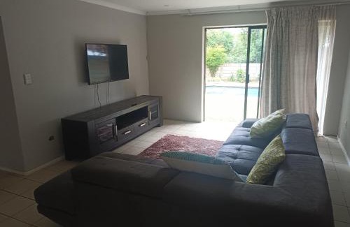 Greater Johannesburg Metropolitan Area Casa | Kya Sand Guesthouse