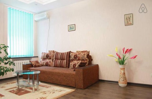 Podil Apartamento | KyivStay Sagaydachnogo Apartment