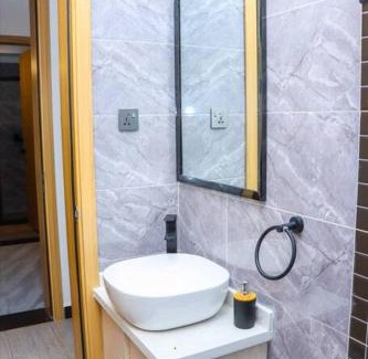 Kilimani Apartamento | Kyllan Homes - 2brm- near Yaya Center (Staroot)