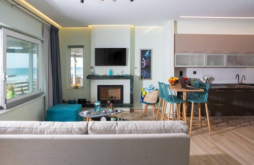 Kokkini Chani Casa | Kyma Suite on the Beach by Estia