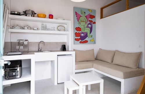 Kithnos Casa | KYON Beach Suite-E 2min by the sea Skilos, Kythnos
