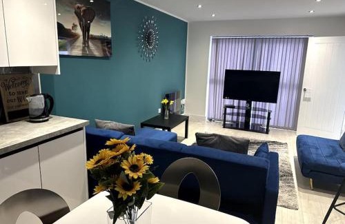 Derby Casa | KYOTO HOUSE CENTRAL DERBY I 2 BEDROOMS, SPACIOUS, WARM & NEW with NETFLIX