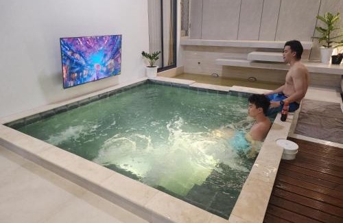 Padalarang Casa | Kyoto House - KBP with Onsen style pool, Warm water, Near Parahyangan Golf