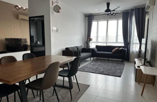 Ayer Keroh Apartamento | Kyra The Heights Residence Condo Ayer Keroh Melaka WiFi, Netflix & Pool