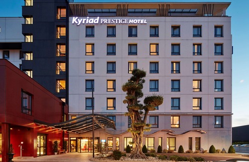 Porte Des Alpes - Mi Plaine - Manissieux Hotel | Kyriad Prestige Lyon Est - Saint Priest Eurexpo Hotel and Spa