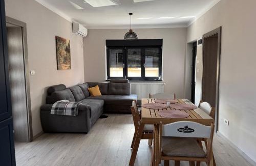 Arad Casa | Kyuka House