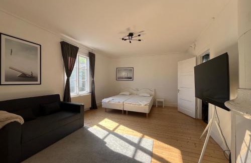 Vastra Frolunda Apartamento | Lägenhet nära hav & stad, fri parkering