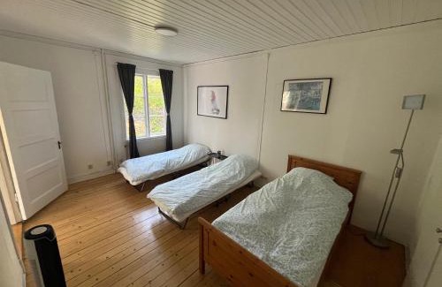 Vastra Frolunda Apartamento | Lägenhet nära hav & stad, fri parkering
