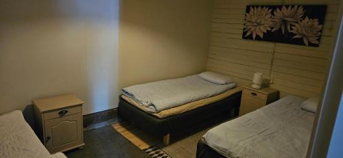 Enanger Hostal | Långvinds Bruk - Vandrarhem