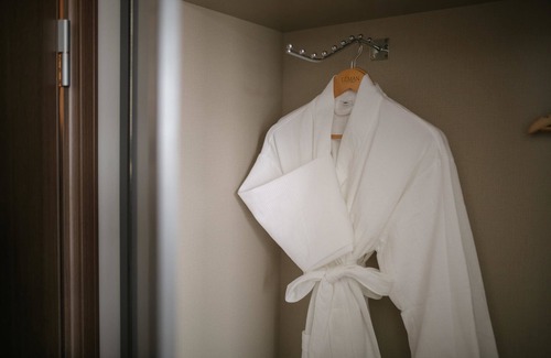 Hang Buom Hotel | Léman Old Quarter Hotel