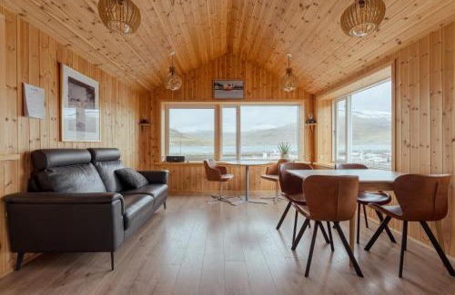 Streymoy Casa | Lítlastova - A Charming Boathouse Getaway