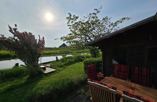 Mittelnkirchen Apartamento | Lühe Loft - direkt am Wasser im Alten Land