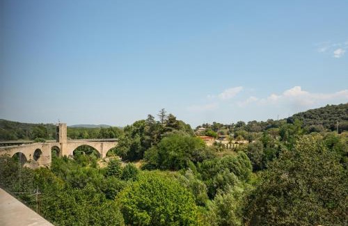 Besalú Apartamento | L'ÀTIC DEL PORTALET - Vistas al puente de Besalú